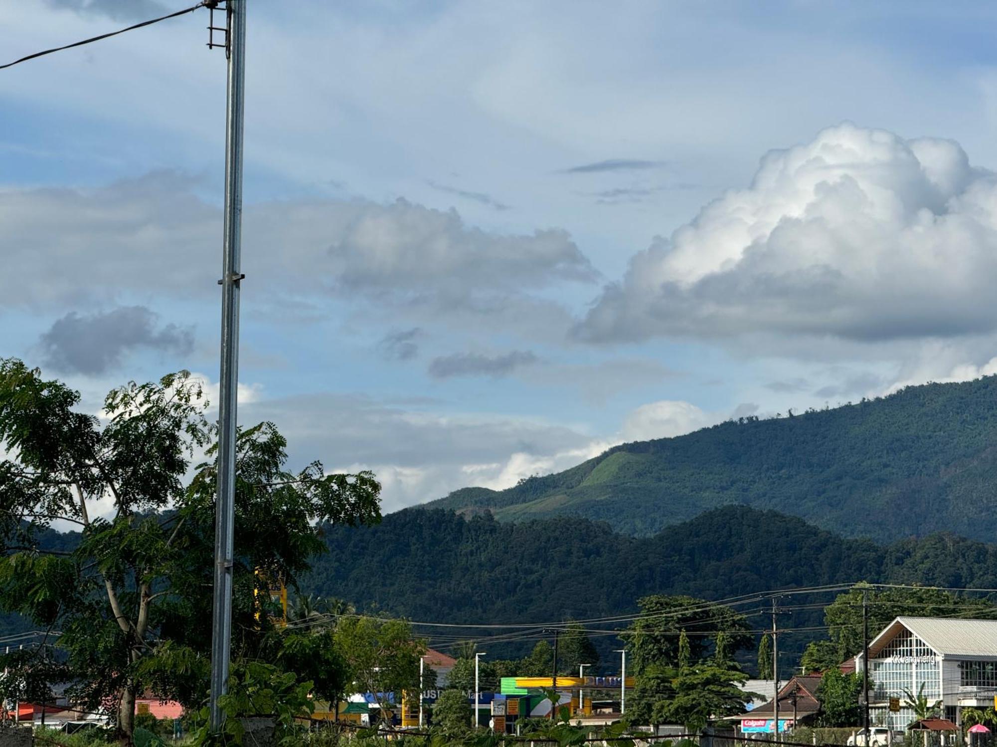 A P S Moutain View Hotel Vang Vieng Dış mekan fotoğraf