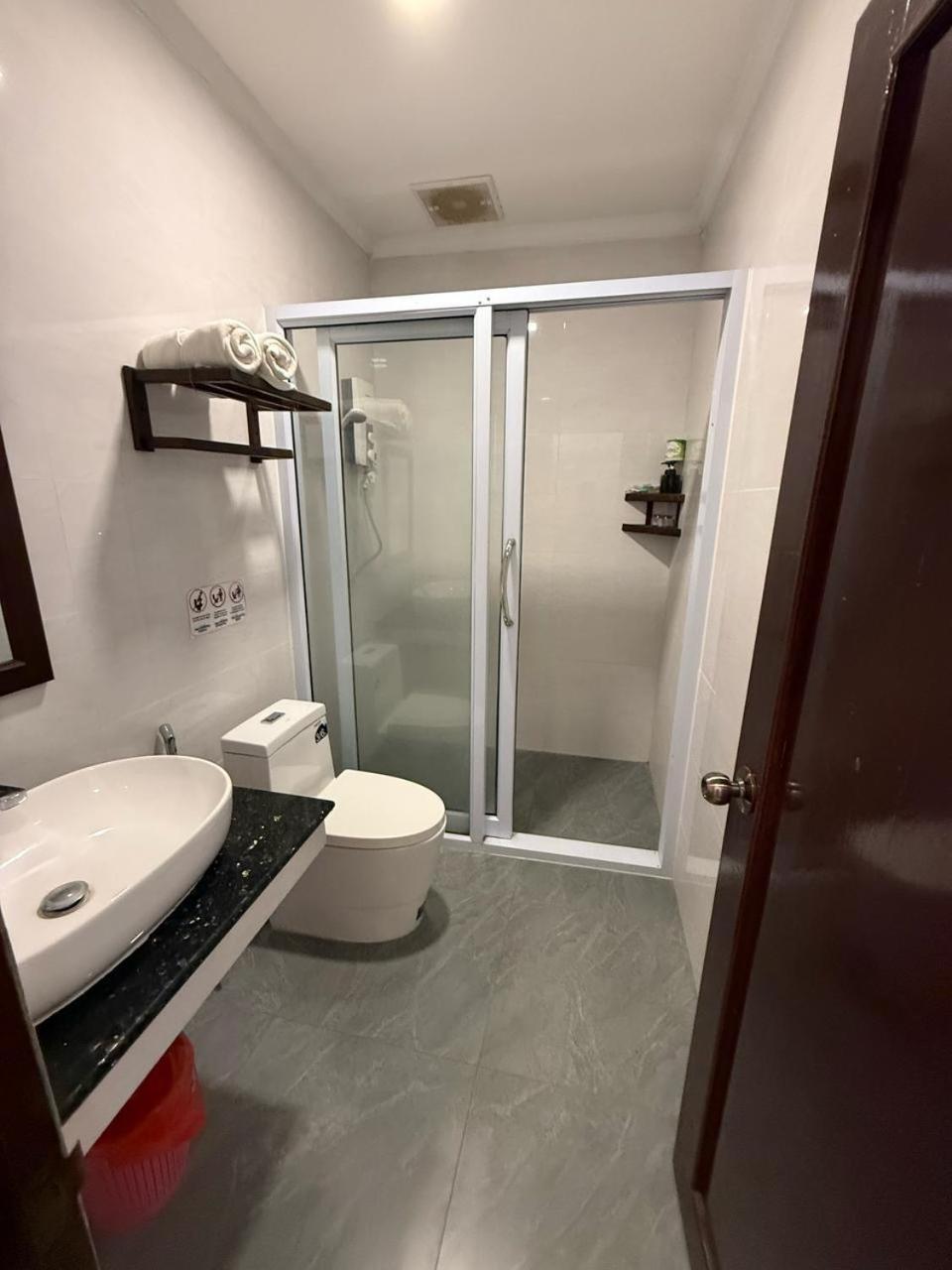 A P S Moutain View Hotel Vang Vieng Dış mekan fotoğraf