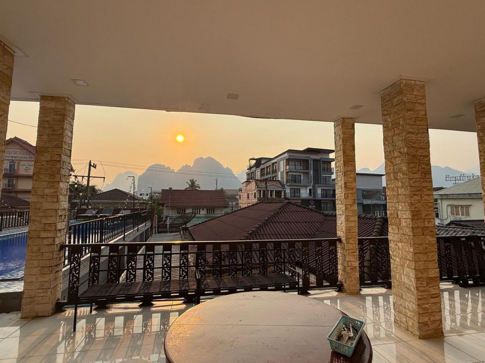 A P S Moutain View Hotel Vang Vieng Dış mekan fotoğraf